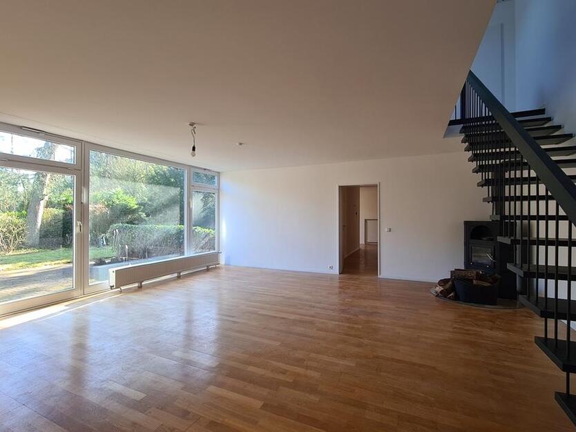 Großzügige und außergewöhnliche Wohnung mit Garten in grüner Randlage von Ramelsloh!