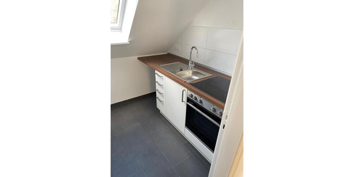 Dachgeschoßwohnung Hamburg Alsterdorf - 2 Zimmer, 42 m&sup2;, 1.200&euro; | Angebot:26350313