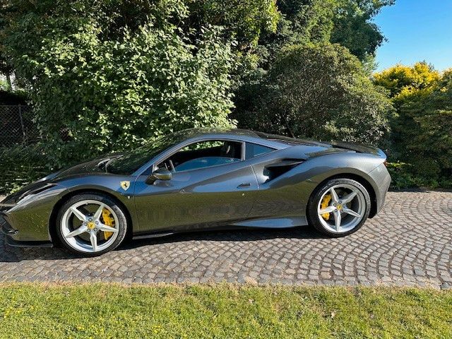 Ferrari F8 6.028 km 298.500 &euro; Hamburg 22085