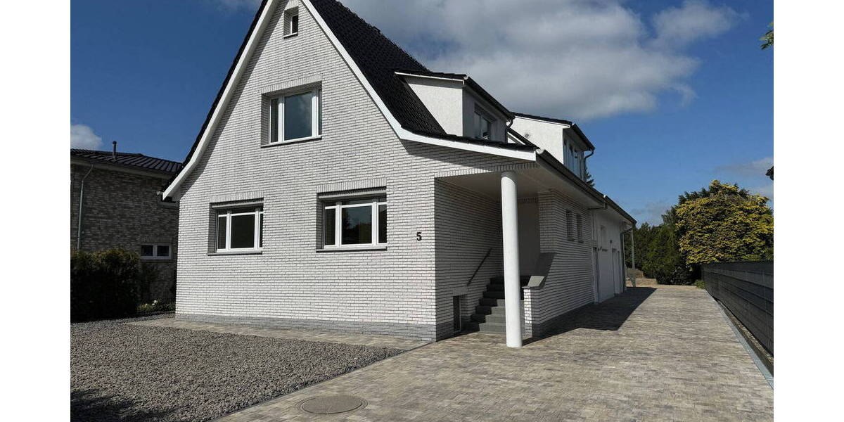 Einfamilienhaus Hamburg Schnelsen - 9 Zimmer, 236 m&sup2;, 899.000&euro; | Angebot:26795172