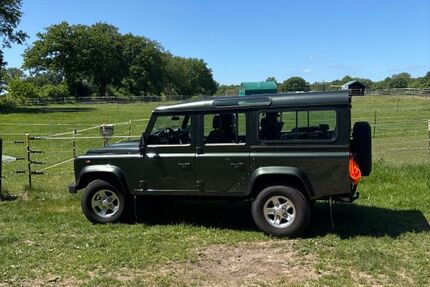 Land Rover Defender 93.000 km 44.900 &euro; Hamburg 22397