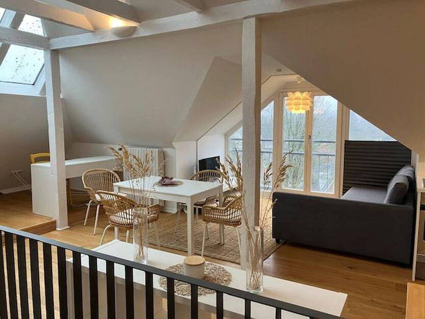 Altbaujuwel: Über 200 qm in Toplage