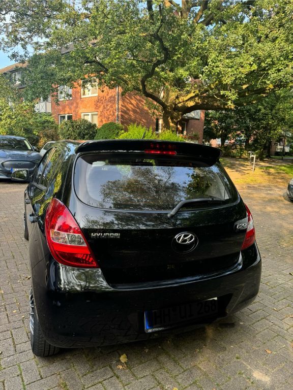 i20