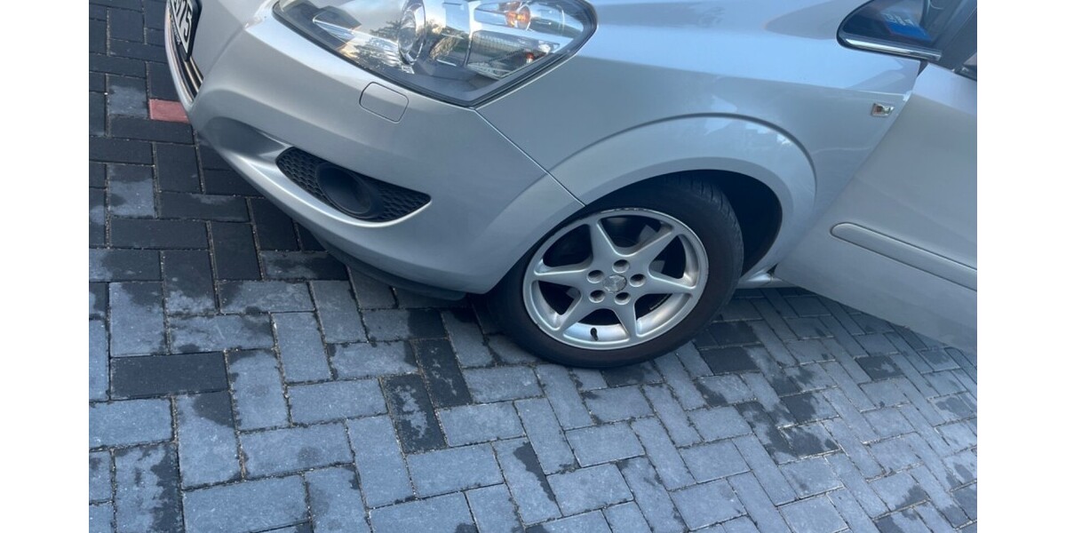 Opel Zafira 209.103 km 4.799 € Geesthacht 21502