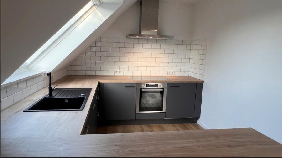 Dachgeschoßwohnung Hamburg Niendorf - 2 Zimmer, 92 m&sup2;, 1.660&euro; | Angebot:24700356