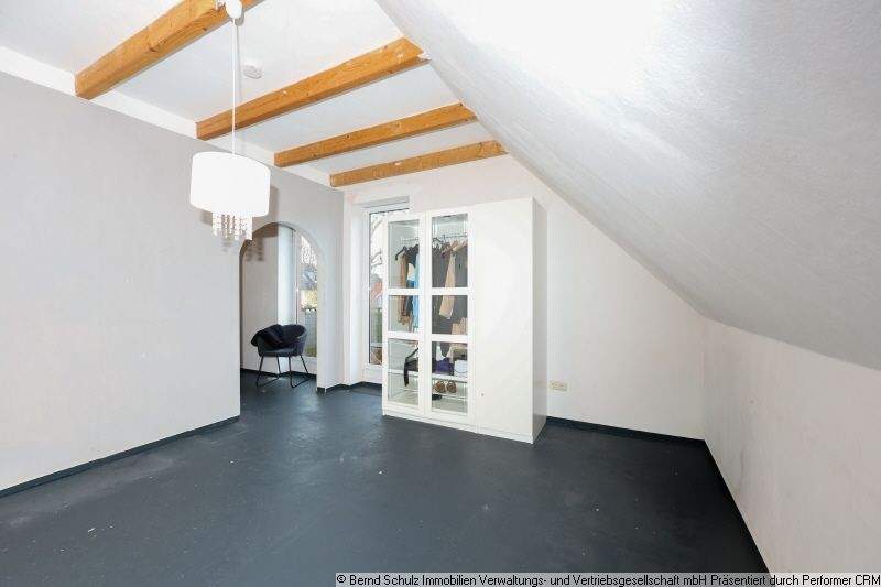 Doppelhaushälfte mit Vollkeller, Terrasse und Garten - viel Platz für die Familie 7 zimmer