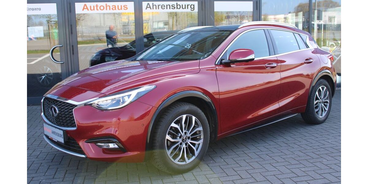 INFINITI Q30 67.750 km 15.970 &euro; Ahrensburg 22926