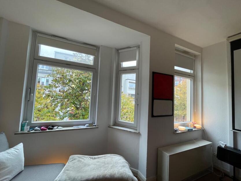 Schöne, helle 2-Zimmer-Wohnung in zentraler Lage in Harburg zimmer