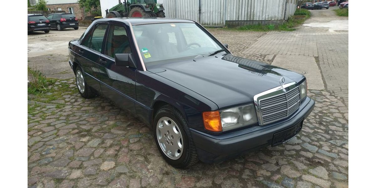 Mercedes-Benz 190 239.538 km 2.450 &euro; Elmenhorst 23869