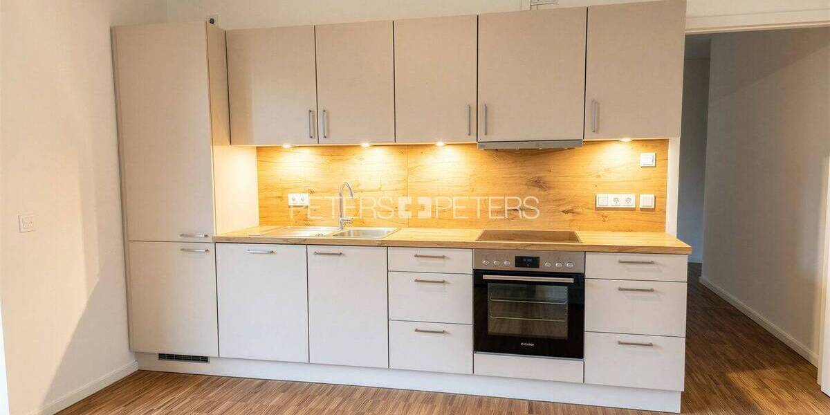 Etagenwohnung Pinneberg - 5 Zimmer, 125 m&sup2;, 2.199&euro; | Angebot:26260903