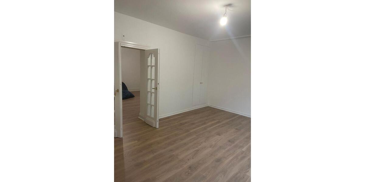Erdgeschoßwohnung Hamburg Wandsbek - 4 Zimmer, 130 m&sup2;, 2.300&euro; | Angebot:26227764