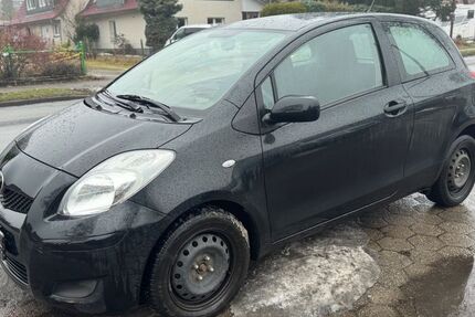 Toyota Yaris 208.000 km 1.500 &euro; Stelle 21435