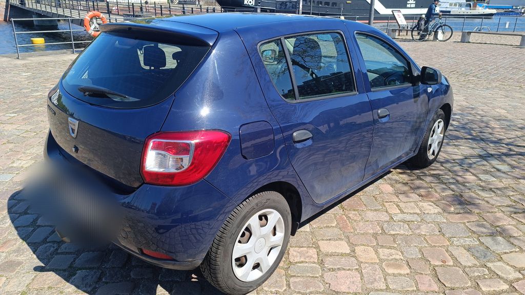 Dacia Sandero 48.300 km 5.899 &euro; Hamburg 21079