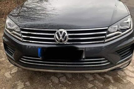 VW Touareg 171.422 km 21.900 € Hamburg 21079