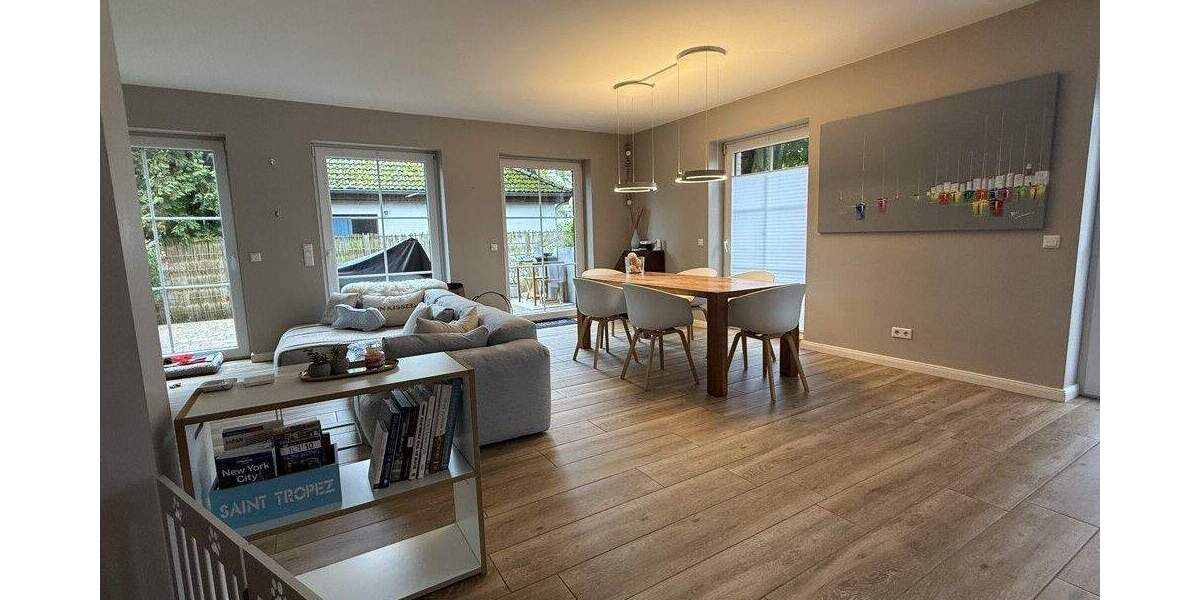 Doppelhaushälfte Hamburg Sasel / Sasel Sasel - 5 Zimmer, 162 m&sup2;, 2.700&euro; | Angebot:25687422