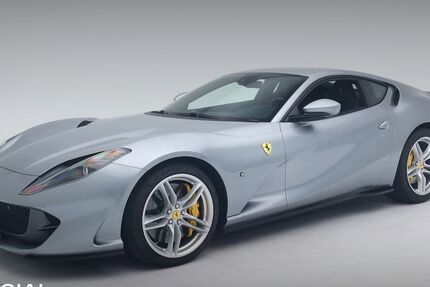 Ferrari 812 14.230 km 324.900 &euro; Hamburg 22143