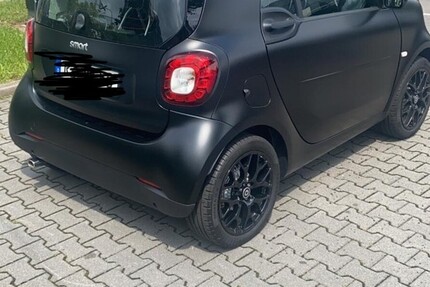 Smart ForTwo 102.000 km 13.500 € Hamburg 20038