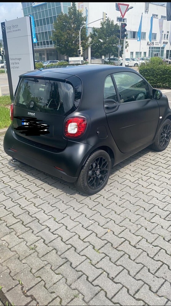 Smart ForTwo 102.000 km 13.500 € Hamburg 20038