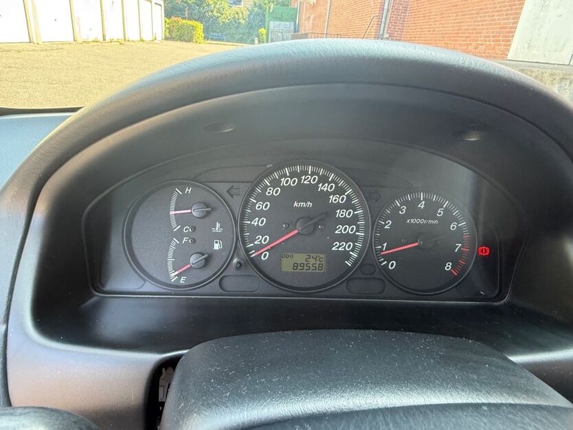 Mazda 323 89.500 km 2.400 € Hamburg 22523
