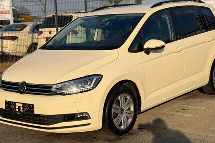 VW Touran 179.000 km 16.900 &euro; Stapelfeld bei Hamburg 22145