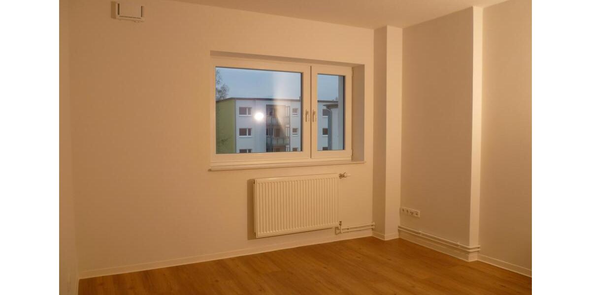 ***TOP modernisierte Wohnung mit Balkon und ebenerdiger Dusche*** 2 zimmer