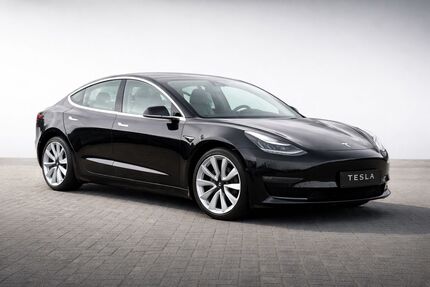 Tesla Model 3 107.000 km 19.900 &euro; Hamburg 21075