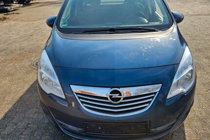 Opel Meriva 154.064 km 5.400 &euro; Bergedorf 21035