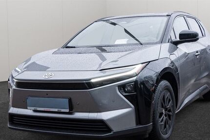 Toyota bZ4X 2.500 km 50.990 &euro; Hamburg 22529