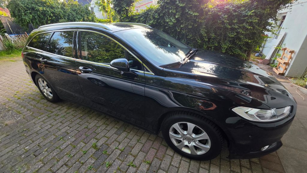 Ford Mondeo 217.601 km 9.500 &euro; Hamburg 21079