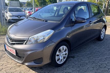 Toyota Yaris 144.000 km 8.650 &euro; Buxtehude 21614