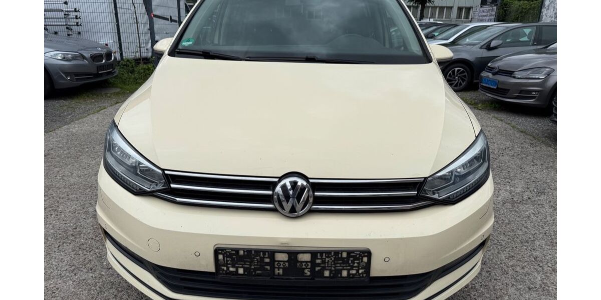 VW Touran 327.000 km 4.600 &euro; Hamburg 22047