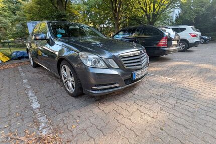 Mercedes-Benz 220 290.000 km 8.600 &euro; Hamburg 22117
