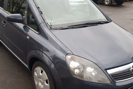 Opel Zafira 212.522 km 2.000 &euro; Hamburg 21031