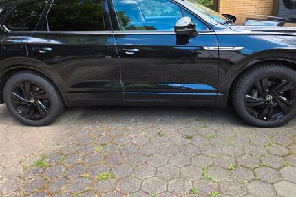 VW Touareg 61.264 km 47.399 &euro; Aumühle 21521