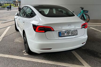 Tesla Model 3 26.999 km 26.599 &euro; Hamburg 22529