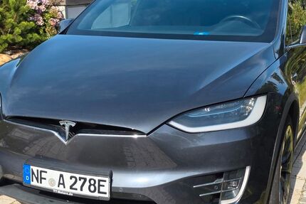 Tesla Model X 197.500 km 30.766 € Hamburg 22301