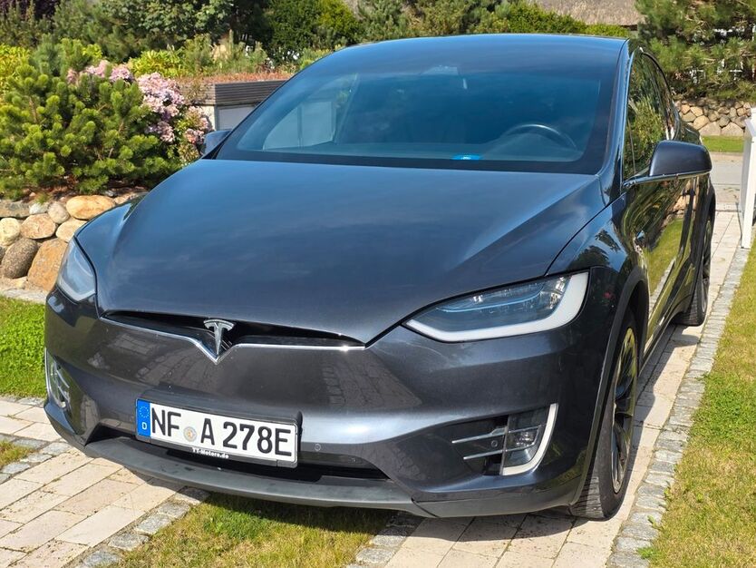 Tesla Model X 197.500 km 31.285 € Hamburg 22301