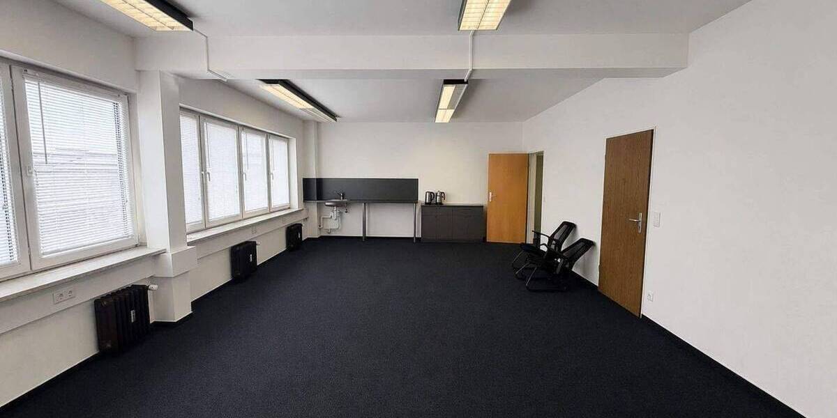 Gewerbeobjekt Hamburg Billbrook - 5 Zimmer, 150 m&sup2;, 1.635&euro; | Angebot:26892199