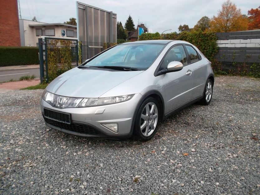 Honda Civic 104.000 km 6.890 € Hamburg 22045