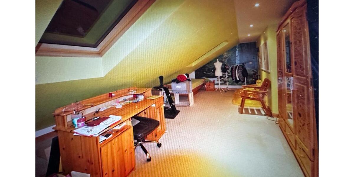 Dachgeschoßwohnung Neu Wulmstorf - 5 Zimmer, 131 m&sup2;, 275.000&euro; | Angebot:26096365