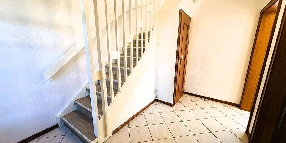 Mehrfamilienhaus, Wohnhaus Stelle - 4 Zimmer, 98 m&sup2;, 299.000&euro; | Angebot:26499913