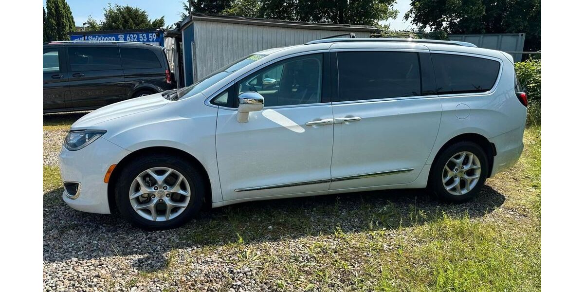 Chrysler Pacifica 104.000 km 33.999 &euro; Hamburg 22309