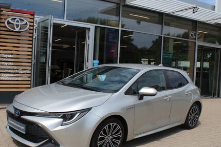 Toyota Corolla 65.754 km 17.990 &euro; Wedel 22880