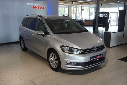 VW Touran 95.150 km 17.490 &euro; Hollenstedt 21279