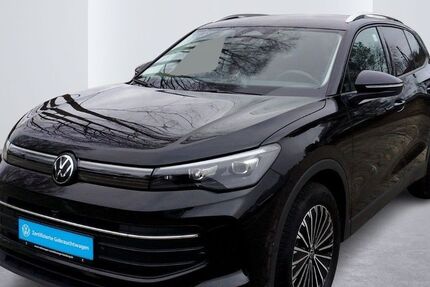 VW Tiguan 13.837 km 38.450 &euro; Hamburg 22111