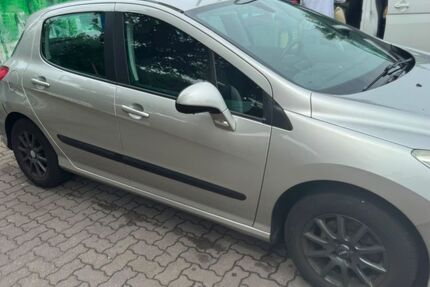 Peugeot 308 183.000 km 2.700 &euro; Hamburg 22339