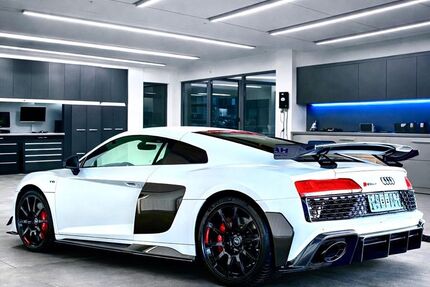 Audi R8 1.800 km 249.900 &euro; Hamburg 22047