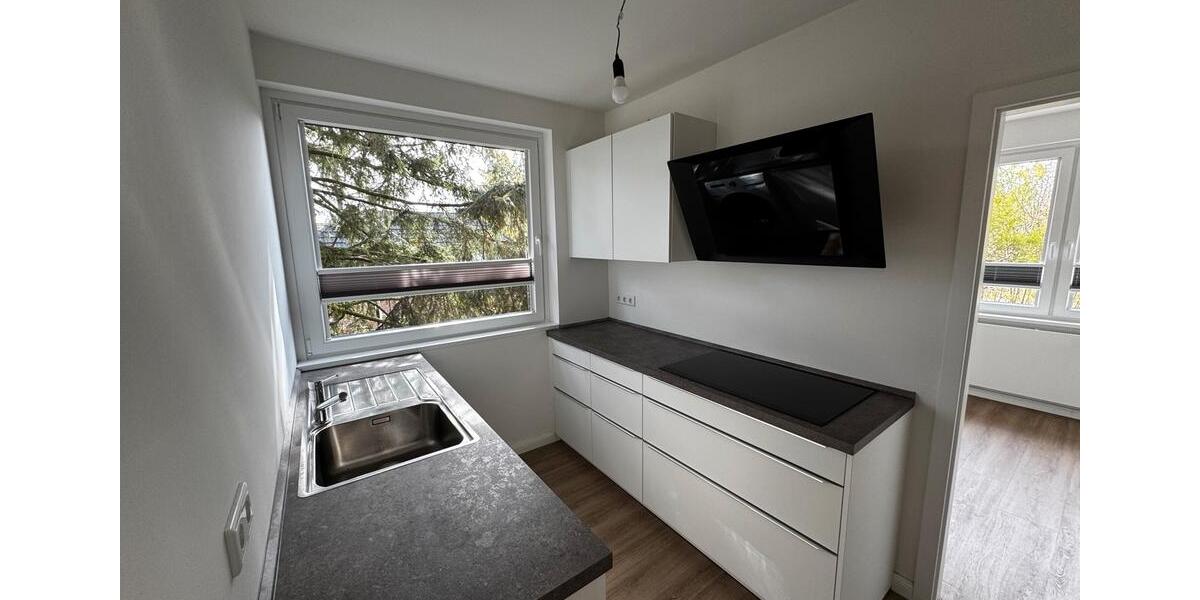 Etagenwohnung Hamburg Schnelsen - 4 Zimmer, 83 m&sup2;, 1.750&euro; | Angebot:26075337