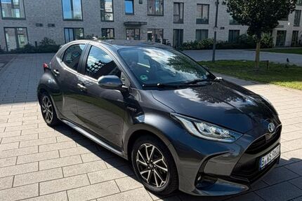 Toyota Yaris 60.000 km 18.500 &euro; Hamburg 22159