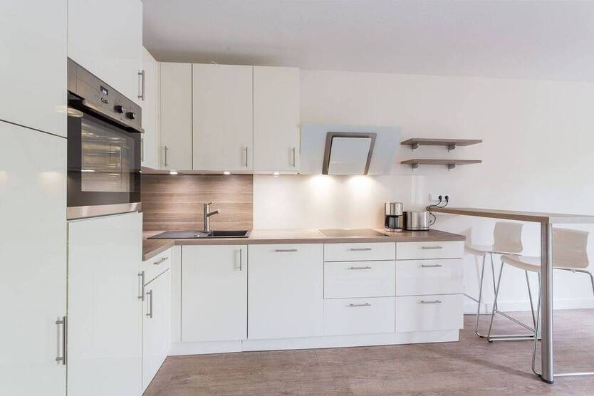 Hallerstraße! 1,5 Zimmer Apartment nebst Balkon & Tiefgaragenstellplatz!